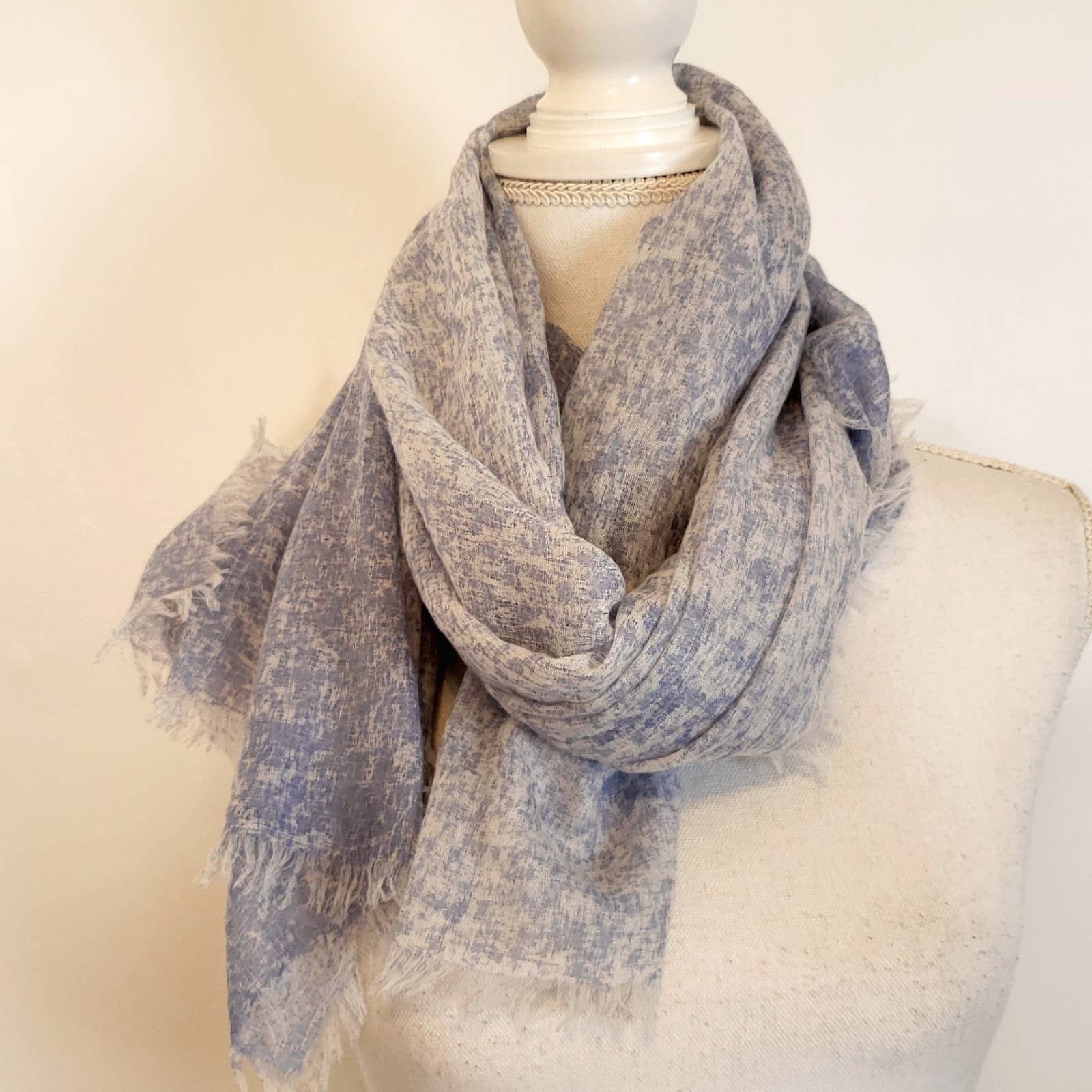 Blue Rectangular Tissue Scarf
